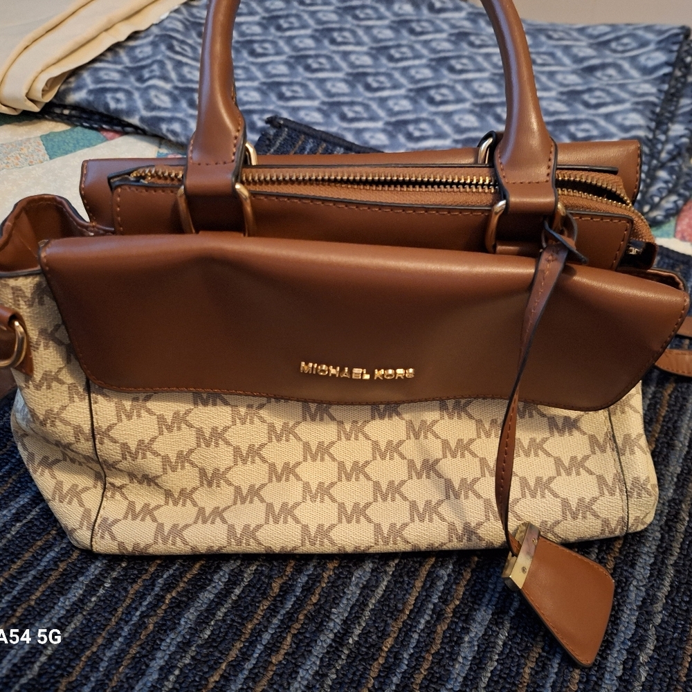 Michael kors handbag